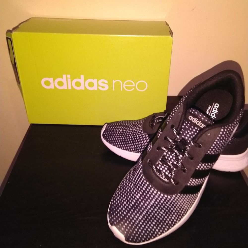 ADIDAS WOMAN SNEAKERS CLOUDFORM SIZE 7.5